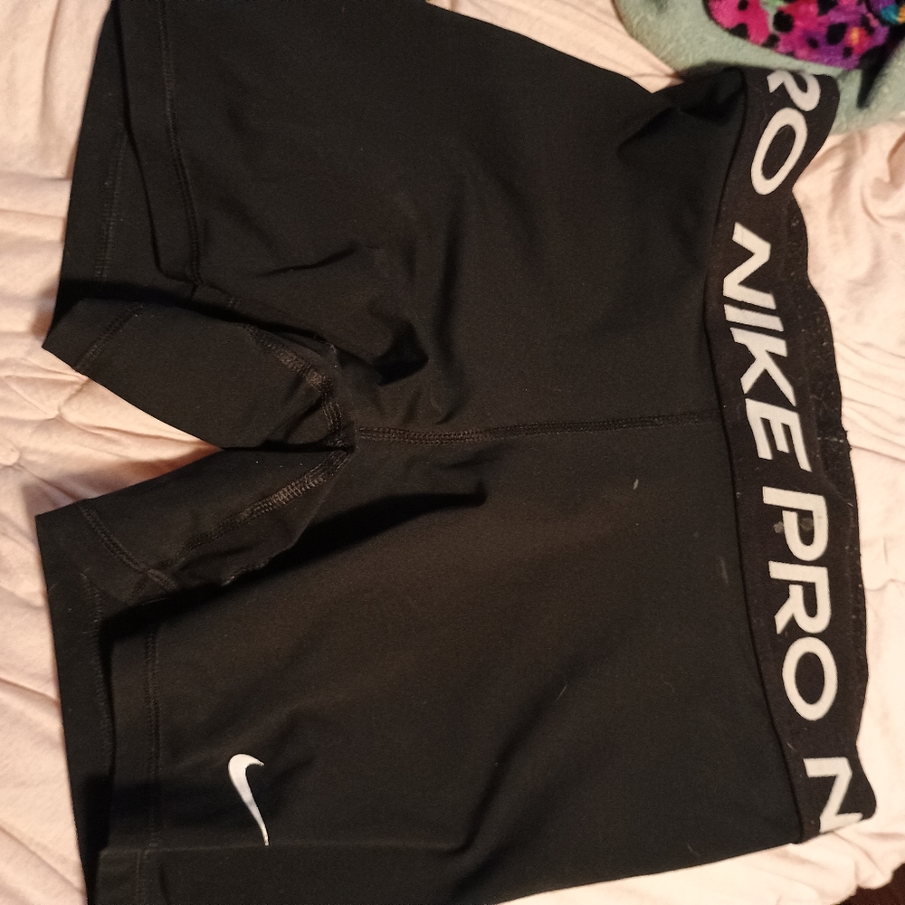 Nike pros and Nike shorts black and pink both medium